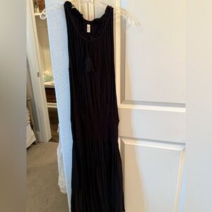 Chic Black Maxi Dress with Tassel Detail